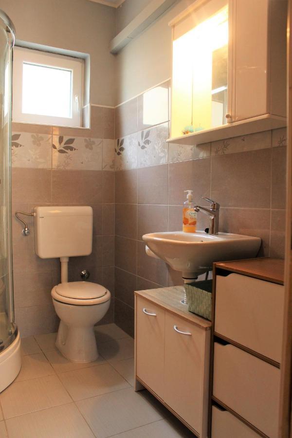 יזרה Apartmani Andrija מראה חיצוני תמונה