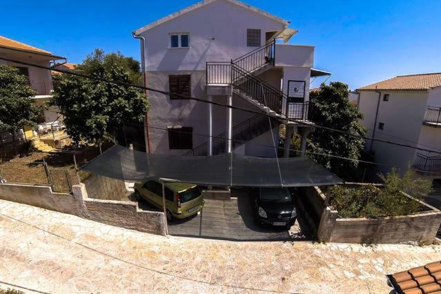 יזרה Apartmani Andrija מראה חיצוני תמונה
